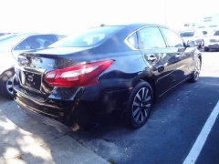 Used 2018  Nissan Altima 2.5 SV Sedan at CarloanExpress.Com near Hampton, VA