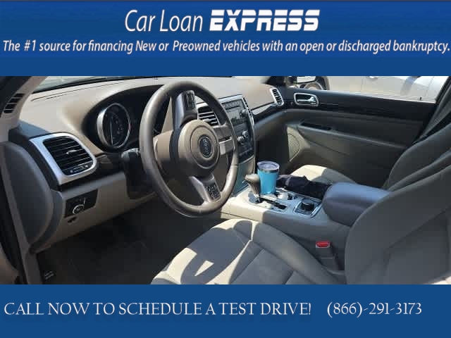 Used 2012  Jeep Grand Cherokee 4WD 4dr Laredo at CarloanExpress.Com near Hampton, VA