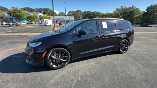Used 2026  Chrysler Pacifica Limited FWD at CarloanExpress&period;Com near Hampton&comma; VA