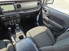 Used 2018  Jeep Wrangler Unlimited 4d SUV 4WD Sahara at CarloanExpress&period;Com near Hampton&comma; VA