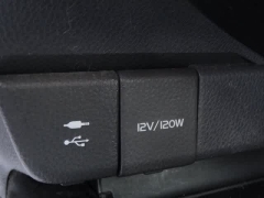 Used 2018  Toyota Camry Hybrid CVT &lpar;Natl&rpar; at CarloanExpress&period;Com near Hampton&comma; VA