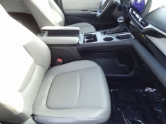 Used 2025  Toyota Sienna XLE FWD &lpar;Natl&rpar; at CarloanExpress&period;Com near Hampton&comma; VA