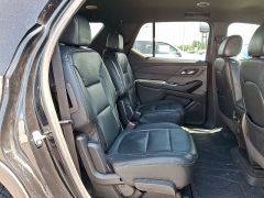 Used 2023  Chevrolet Traverse FWD 4dr LT Cloth w&sol;1LT at CarloanExpress&period;Com near Hampton&comma; VA