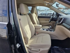 Used 2020  Jeep Grand Cherokee Laredo E 4x4 at CarloanExpress.Com near Hampton, VA