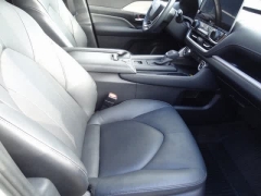 Used 2024  Toyota Grand Highlander AWD &lpar;Natl&rpar; at CarloanExpress&period;Com near Hampton&comma; VA