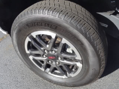 Used 2025  Toyota Tacoma 4WD Double Cab Bed &lpar;Natl&rpar; at CarloanExpress&period;Com near Hampton&comma; VA