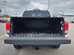 Used 2019  Toyota Tacoma 2WD Double Cab 5' Bed V6 AT &lpar;Natl&rpar; at CarloanExpress&period;Com near Hampton&comma; VA