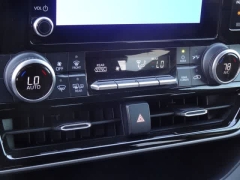 Used 2023  Toyota Highlander FWD &lpar;Natl&rpar; at CarloanExpress&period;Com near Hampton&comma; VA