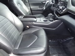 Used 2023  Toyota Highlander FWD &lpar;Natl&rpar; at CarloanExpress&period;Com near Hampton&comma; VA