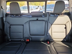 Used 2021  Chevrolet Silverado 1500 2WD Crew Cab 147" LT at CarloanExpress.Com near Hampton, VA