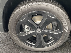 Used 2025  Volkswagen Taos SEL 4MOTION at CarloanExpress.Com near Hampton, VA