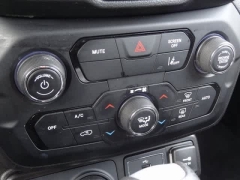 Used 2023  Jeep Renegade Latitude 4x4 at CarloanExpress&period;Com near Hampton&comma; VA