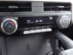 Used 2024  Toyota Tacoma 2WD Double Cab Bed AT &lpar;Natl&rpar; at CarloanExpress&period;Com near Hampton&comma; VA