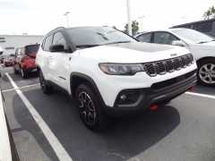 Used 2025  Jeep Compass Trailhawk 4x4 at CarloanExpress&period;Com near Hampton&comma; VA