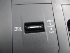 Used 2023  Toyota Highlander FWD &lpar;Natl&rpar; at CarloanExpress&period;Com near Hampton&comma; VA