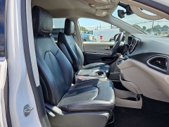 Used 2024  Chrysler Pacifica Touring L FWD at CarloanExpress&period;Com near Hampton&comma; VA