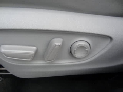 Used 2023  Toyota Highlander FWD &lpar;Natl&rpar; at CarloanExpress&period;Com near Hampton&comma; VA