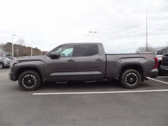 Used 2022  Toyota Tundra 4WD SR5 CrewMax 6&period;5ft Bed at CarloanExpress&period;Com near Hampton&comma; VA