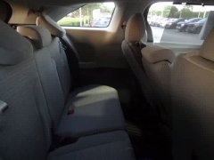 Used 2021  Toyota Sienna LE FWD 8-Passenger at CarloanExpress&period;Com near Hampton&comma; VA