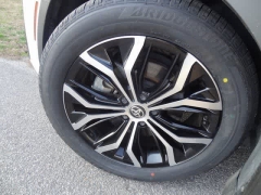 Used 2023  Toyota Crown AWD &lpar;Natl&rpar; at CarloanExpress&period;Com near Hampton&comma; VA