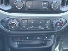 Used 2022  GMC Canyon 4WD Crew Cab 141" Elevation at CarloanExpress&period;Com near Hampton&comma; VA