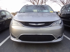 Used 2017  Chrysler Pacifica Touring-L FWD at CarloanExpress&period;Com near Hampton&comma; VA