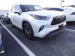 Used 2021  Toyota Highlander XLE AWD at CarloanExpress&period;Com near Hampton&comma; VA