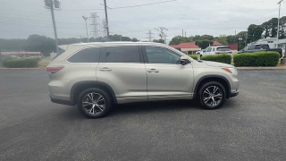 Used 2016  Toyota Highlander 4d SUV FWD XLE at CarloanExpress&period;Com near Hampton&comma; VA