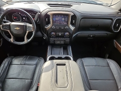 Used 2020  Chevrolet Silverado 1500 4WD Crew Cab 147" High Country at CarloanExpress&period;Com near Hampton&comma; VA