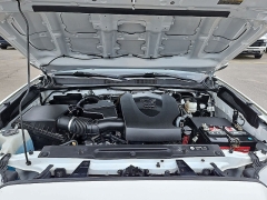 Used 2019  Toyota Tacoma 2WD Double Cab 5' Bed V6 AT &lpar;Natl&rpar; at CarloanExpress&period;Com near Hampton&comma; VA