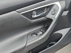 Used 2017  Nissan Altima 2&period;5 SV Sedan at CarloanExpress&period;Com near Hampton&comma; VA