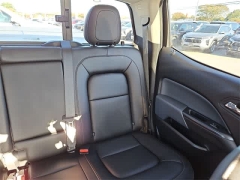 Used 2019  Chevrolet Colorado 4WD Crew Cab 140.5" Z71 at CarloanExpress.Com near Hampton, VA