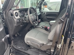 Used 2024  Jeep Gladiator Sport 4x4 at CarloanExpress&period;Com near Hampton&comma; VA