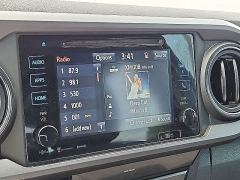 Used 2018  Toyota Tacoma Double Cab 5' Bed V6 4x4 &lpar;Natl&rpar; at CarloanExpress&period;Com near Hampton&comma; VA