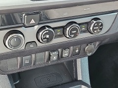 Used 2018  Toyota Tacoma Double Cab 5' Bed V6 4x4 &lpar;Natl&rpar; at CarloanExpress&period;Com near Hampton&comma; VA