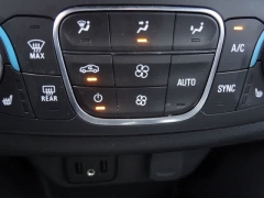 Used 2023  Chevrolet Traverse AWD 4dr LT Cloth w&sol;1LT at CarloanExpress&period;Com near Hampton&comma; VA