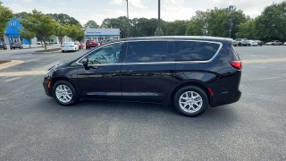 Used 2025  Chrysler Pacifica Select FWD at CarloanExpress&period;Com near Hampton&comma; VA
