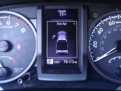 Used 2017  Toyota Tacoma Double Cab 5' Bed V6 4x4 (Natl) at CarloanExpress.Com near Hampton, VA