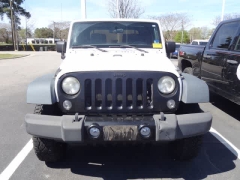 Used 2014  Jeep Wrangler 4WD 2dr Willys Wheeler at CarloanExpress&period;Com near Hampton&comma; VA