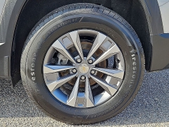 Used 2025  Chevrolet Equinox FWD 4dr LT w&sol;1LT at CarloanExpress&period;Com near Hampton&comma; VA