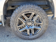 Used 2021  Chevrolet Silverado 1500 4WD Crew Cab 147" LT Trail Boss at CarloanExpress&period;Com near Hampton&comma; VA