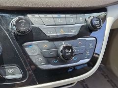 Used 2020  Chrysler Pacifica 4d Wagon Touring at CarloanExpress&period;Com near Hampton&comma; VA