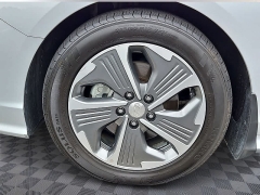 Used 2019  Hyundai Sonata Hybrid 4d Sedan Limited at CarloanExpress&period;Com near Hampton&comma; VA
