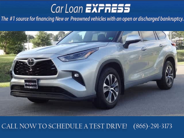 Used 2021  Toyota Highlander XLE AWD at CarloanExpress.Com near Hampton, VA