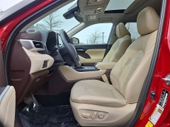 Used 2021  Toyota Highlander XLE AWD at CarloanExpress&period;Com near Hampton&comma; VA