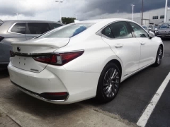 Used 2020  Lexus ES ES 300h Luxury FWD at CarloanExpress&period;Com near Hampton&comma; VA