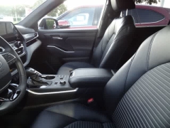 Used 2025  Toyota Highlander AWD &lpar;Natl&rpar; at CarloanExpress&period;Com near Hampton&comma; VA