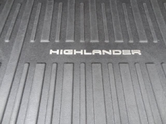 Used 2020  Toyota Highlander 4d SUV AWD Platinum at CarloanExpress.Com near Hampton, VA