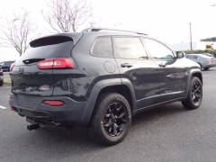 Used 2017  Jeep Cherokee Trailhawk L Plus 4x4 at CarloanExpress&period;Com near Hampton&comma; VA