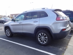 Used 2020  Jeep Cherokee Latitude Plus 4x4 at CarloanExpress&period;Com near Hampton&comma; VA